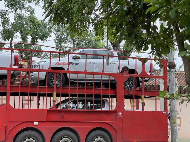 Loạt xe mới đã lộ diện tại Việt Nam, chỉ chờ ra mắt: Đa dạng phân khúc, mẫu mã, Santa Fe, Carnival 2024 dễ thành hàng 'hot'- Ảnh 38. Loạt xe mới đã lộ diện tại Việt Nam, chỉ chờ ra mắt: Đa dạng phân khúc, mẫu mã, Santa Fe, Carnival 2024 dễ thành hàng 'hot'- Ảnh 38.