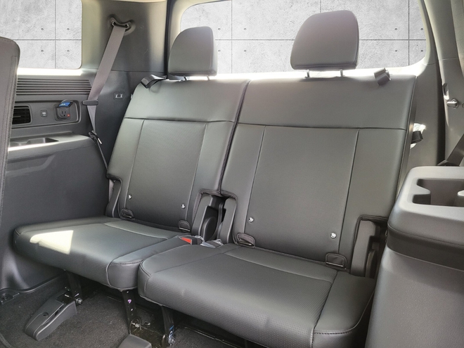 Mua 2 chiếc Hyundai Santa Fe 2024 để thay Discovery đang đi, chủ xe chia sẻ: 'Không sang bằng nhưng vẫn có điểm hơn Land Rover'- Ảnh 8. Mua 2 chiếc Hyundai Santa Fe 2024 để thay Discovery đang đi, chủ xe chia sẻ: 'Không sang bằng nhưng vẫn có điểm hơn Land Rover'- Ảnh 8.