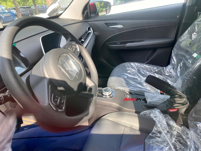 VinFast VF 5 Plus lộ bản mới: Giá thấp hơn 8 triệu đồng, mâm sắt cỡ nhỏ, phối màu sơn kiểu khác- Ảnh 10. VinFast VF 5 Plus lộ bản mới: Giá thấp hơn 8 triệu đồng, mâm sắt cỡ nhỏ, phối màu sơn kiểu khác- Ảnh 10.