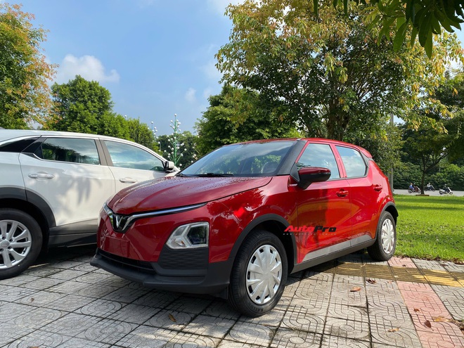 VinFast VF 5 Plus lộ bản mới: Giá thấp hơn 8 triệu đồng, mâm sắt cỡ nhỏ, phối màu sơn kiểu khác- Ảnh 9. VinFast VF 5 Plus lộ bản mới: Giá thấp hơn 8 triệu đồng, mâm sắt cỡ nhỏ, phối màu sơn kiểu khác- Ảnh 9.