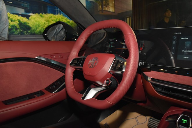 MG7 ra mắt Việt Nam: Giá cao nhất 1,018 tỷ, đấu K5, Mazda6 bằng động cơ 227 mã lực, 'full' ADAS, có chi tiết duy nhất trong phân khúc- Ảnh 10. MG7 ra mắt Việt Nam: Giá cao nhất 1,018 tỷ, đấu K5, Mazda6 bằng động cơ 227 mã lực, 'full' ADAS, có chi tiết duy nhất trong phân khúc- Ảnh 10.