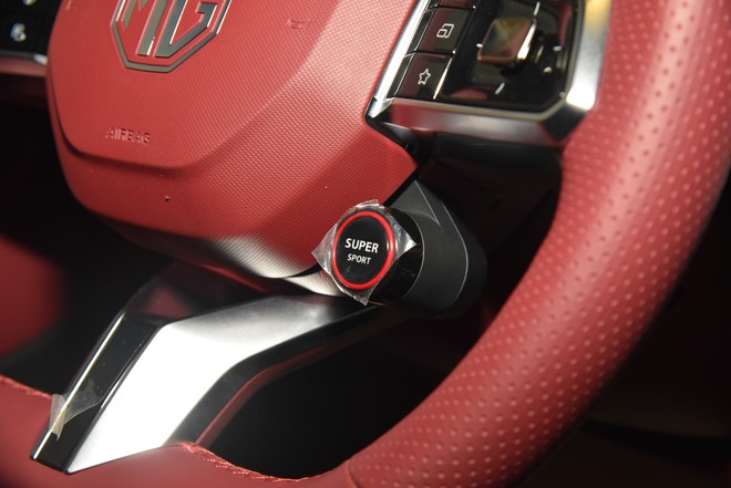 MG7 ra mắt Việt Nam: Giá cao nhất 1,018 tỷ, đấu K5, Mazda6 bằng động cơ 227 mã lực, 'full' ADAS, có chi tiết duy nhất trong phân khúc- Ảnh 11. MG7 ra mắt Việt Nam: Giá cao nhất 1,018 tỷ, đấu K5, Mazda6 bằng động cơ 227 mã lực, 'full' ADAS, có chi tiết duy nhất trong phân khúc- Ảnh 11.