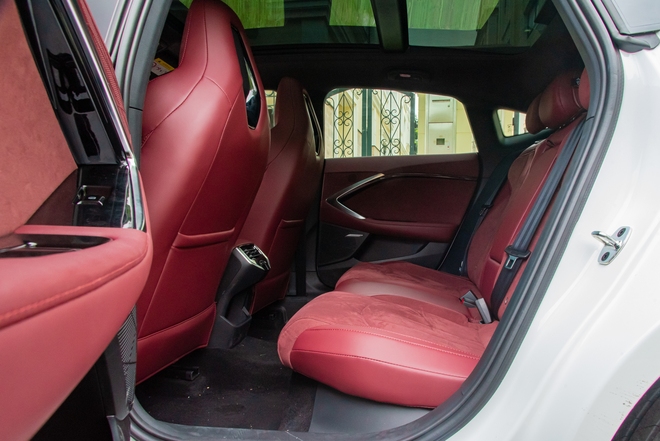 Đánh giá nhanh MG7 bản đắt nhất giá hơn 1 tỷ đồng: Động cơ khá bốc, treo hơi mềm, dáng fastback hơi kén người ngồi sau- Ảnh 22. Đánh giá nhanh MG7 bản đắt nhất giá hơn 1 tỷ đồng: Động cơ khá bốc, treo hơi mềm, dáng fastback hơi kén người ngồi sau- Ảnh 22.