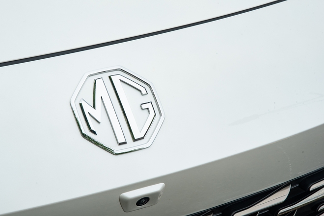Đánh giá nhanh MG7 bản đắt nhất giá hơn 1 tỷ đồng: Động cơ khá bốc, treo hơi mềm, dáng fastback hơi kén người ngồi sau- Ảnh 2. Đánh giá nhanh MG7 bản đắt nhất giá hơn 1 tỷ đồng: Động cơ khá bốc, treo hơi mềm, dáng fastback hơi kén người ngồi sau- Ảnh 2.