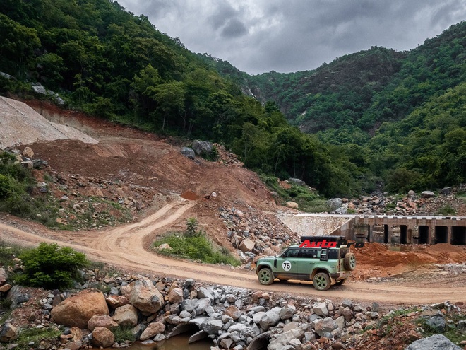9x kể chuyện sắp lái Land Rover Defender đi phượt: Từ Việt Nam qua châu Âu đến Nam Mỹ, chuẩn bị 6 tháng, phải tập luyện cường độ cao- Ảnh 14. 9x kể chuyện sắp lái Land Rover Defender đi phượt: Từ Việt Nam qua châu Âu đến Nam Mỹ, chuẩn bị 6 tháng, phải tập luyện cường độ cao- Ảnh 14.