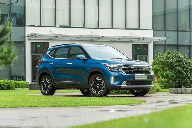 Hơn 700 triệu đồng, chọn Lynk & Co 06 hay mua bản ‘full’ Seltos, Xforce và Yaris Cross: Bảng so sánh này sẽ giúp bạn dễ xuống tiền hơn!- Ảnh 12. Hơn 700 triệu đồng, chọn Lynk & Co 06 hay mua bản ‘full’ Seltos, Xforce và Yaris Cross: Bảng so sánh này sẽ giúp bạn dễ xuống tiền hơn!- Ảnh 12.