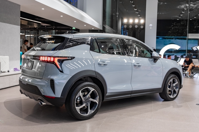 Hơn 700 triệu đồng, chọn Lynk & Co 06 hay mua bản ‘full’ Seltos, Xforce và Yaris Cross: Bảng so sánh này sẽ giúp bạn dễ xuống tiền hơn!- Ảnh 13. Hơn 700 triệu đồng, chọn Lynk & Co 06 hay mua bản ‘full’ Seltos, Xforce và Yaris Cross: Bảng so sánh này sẽ giúp bạn dễ xuống tiền hơn!- Ảnh 13.