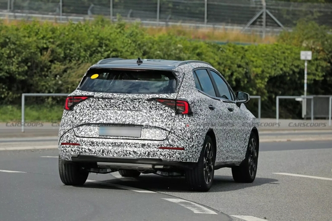Kia Sportage 2025 lộ thêm nhiều chi tiết: Đèn trước giống Carnival, đèn hậu LED mới, tản nhiệt góc cạnh- Ảnh 6. Kia Sportage 2025 lộ thêm nhiều chi tiết: Đèn trước giống Carnival, đèn hậu LED mới, tản nhiệt góc cạnh- Ảnh 6.