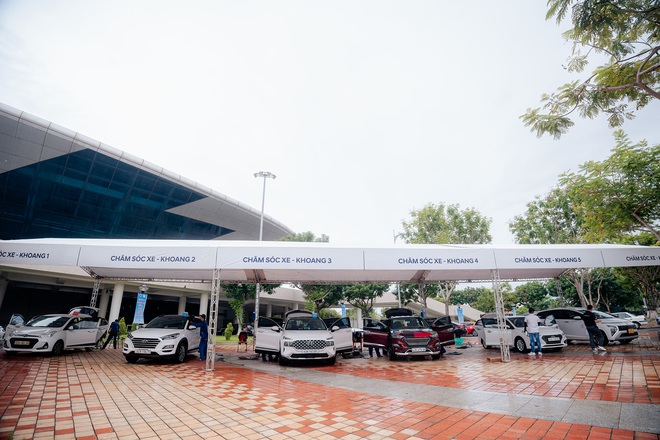 Hyundai bảo dưỡng gần 800 xe, đón 5.000 lượt khách trong 6 tháng chạy tour chăm sóc chủ xe xuyên Việt- Ảnh 3. Hyundai bảo dưỡng gần 800 xe, đón 5.000 lượt khách trong 6 tháng chạy tour chăm sóc chủ xe xuyên Việt- Ảnh 3.