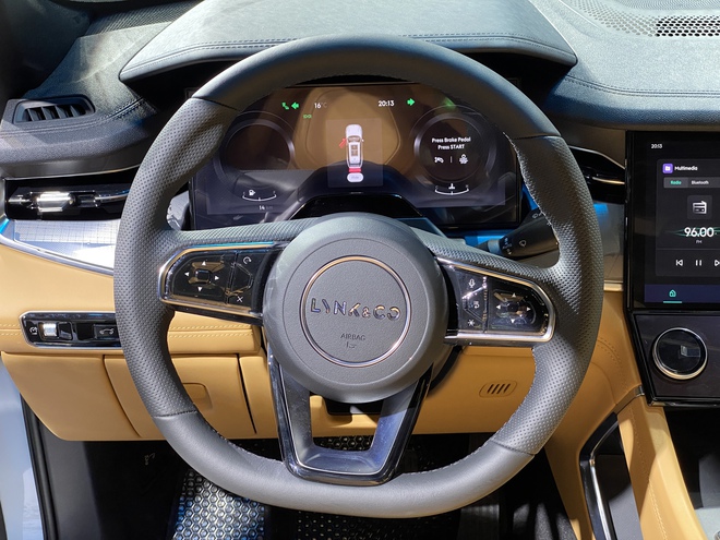 Cùng giá hơn 2 tỷ đồng, chọn Lynk & Co 09, Ford Explorer hay VW Teramont, bảng này cho thấy sự chênh lệch lớn từ công nghệ tới tiện nghi nội thất- Ảnh 1. Cùng giá hơn 2 tỷ đồng, chọn Lynk & Co 09, Ford Explorer hay VW Teramont, bảng này cho thấy sự chênh lệch lớn từ công nghệ tới tiện nghi nội thất- Ảnh 1.