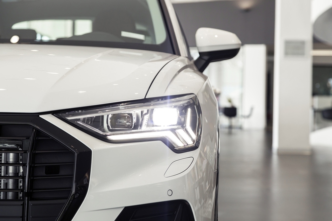 Audi Q3 2024 thêm bản mới tại Việt Nam: Đấu X1 và XC40 bằng gói thể thao, giá từ 1,89 tỷ đồng- Ảnh 10. Audi Q3 2024 thêm bản mới tại Việt Nam: Đấu X1 và XC40 bằng gói thể thao, giá từ 1,89 tỷ đồng- Ảnh 10.