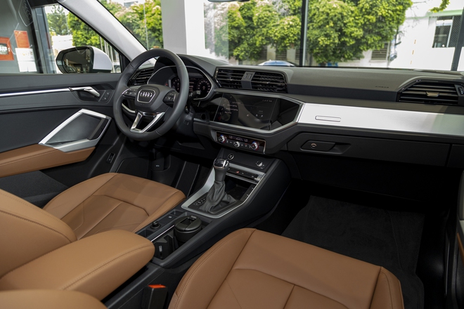 Audi Q3 2024 thêm bản mới tại Việt Nam: Đấu X1 và XC40 bằng gói thể thao, giá từ 1,89 tỷ đồng- Ảnh 30. Audi Q3 2024 thêm bản mới tại Việt Nam: Đấu X1 và XC40 bằng gói thể thao, giá từ 1,89 tỷ đồng- Ảnh 30.
