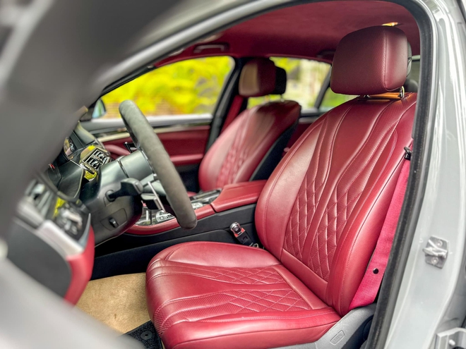 BMW 528i độ 'đầu một đằng, đuôi một nẻo' bán lại giá 599 triệu đồng, CĐM thắc mắc 'tiền độ có đắt hơn tiền xe'- Ảnh 8. BMW 528i độ 'đầu một đằng, đuôi một nẻo' bán lại giá 599 triệu đồng, CĐM thắc mắc 'tiền độ có đắt hơn tiền xe'- Ảnh 8.