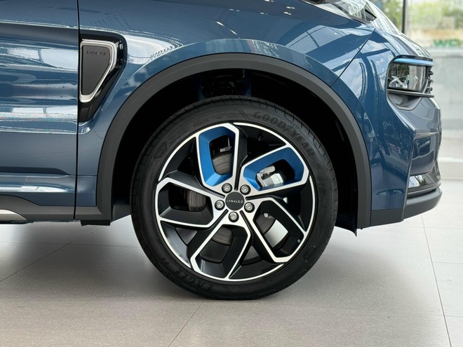 Gần 1 tỷ đồng, chọn Lynk & Co 01 hay CX-5, Sportage, Tucson: Xe nhập đấu xe lắp ráp trên từng option- Ảnh 1.