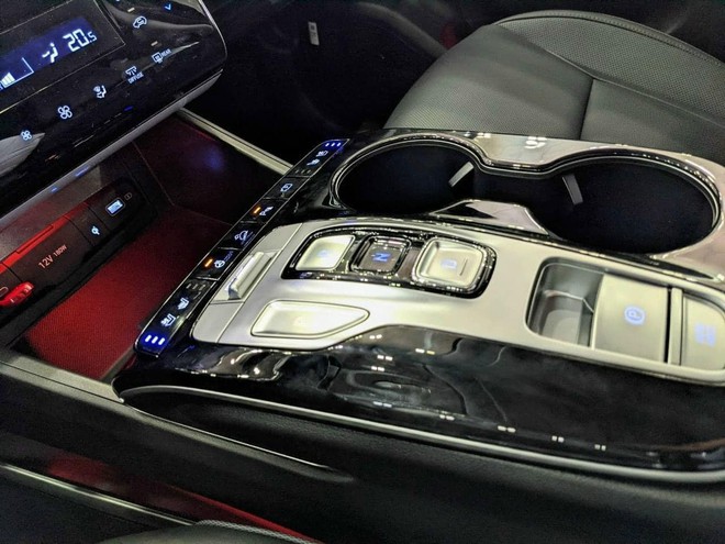 Ford Territory Sport đấu Hyundai Tucson bản dầu với cùng giá 909 triệu đồng: Xe Mỹ hơn tiện nghi, xe Hàn 'ăn' vận hành- Ảnh 8. Ford Territory Sport đấu Hyundai Tucson bản dầu với cùng giá 909 triệu đồng: Xe Mỹ hơn tiện nghi, xe Hàn 'ăn' vận hành- Ảnh 8.