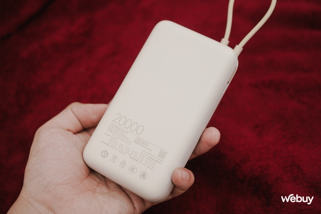 Sạc dự phòng Xiaomi đời mới cực xịn: Dung lượng 20.000mAh, công suất 33W, có tích hợp cả dây USB-C, giá chỉ chưa tới 600.000 đồng- Ảnh 5. Sạc dự phòng Xiaomi đời mới cực xịn: Dung lượng 20.000mAh, công suất 33W, có tích hợp cả dây USB-C, giá chỉ chưa tới 600.000 đồng- Ảnh 5.