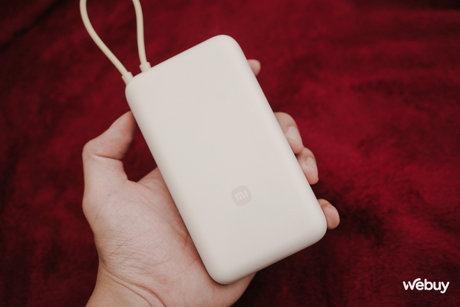 Sạc dự phòng Xiaomi đời mới cực xịn: Dung lượng 20.000mAh, công suất 33W, có tích hợp cả dây USB-C, giá chỉ chưa tới 600.000 đồng- Ảnh 4. Sạc dự phòng Xiaomi đời mới cực xịn: Dung lượng 20.000mAh, công suất 33W, có tích hợp cả dây USB-C, giá chỉ chưa tới 600.000 đồng- Ảnh 4.