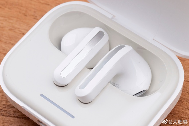 Xiaomi mới ra tai nghe không dây mới: Thiết kế trẻ trung, có chống ồn chủ động, chất âm ngon, pin tới 33 giờ mà giá chỉ 699.000 đồng- Ảnh 14. Xiaomi mới ra tai nghe không dây mới: Thiết kế trẻ trung, có chống ồn chủ động, chất âm ngon, pin tới 33 giờ mà giá chỉ 699.000 đồng- Ảnh 14.