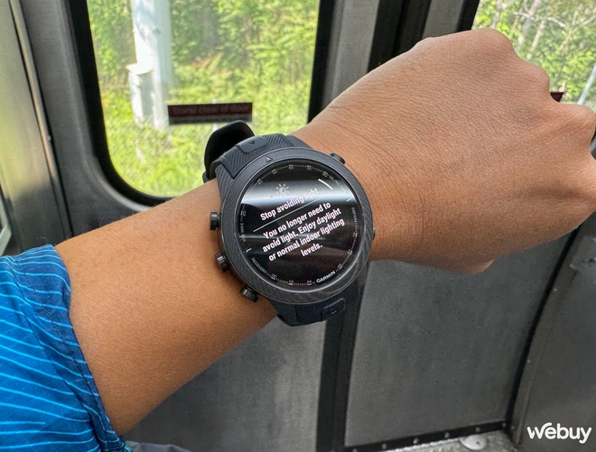 Trên tay Garmin MARQ Athlete (Gen 2) Carbon Edition: Đẹp sang, đeo thoải mái, thêm tính năng mà Apple, Samsung cũng nên học hỏi ngay- Ảnh 20.