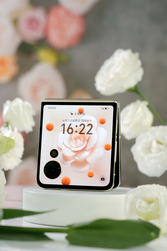 Chưa ra mắt nhưng đây chính là chiếc smartphone gập "vỏ sò" đẹp nhất: OPPO, Huawei hay Samsung đều cần phải học tập- Ảnh 13. Chưa ra mắt nhưng đây chính là chiếc smartphone gập "vỏ sò" đẹp nhất: OPPO, Huawei hay Samsung đều cần phải học tập- Ảnh 13.