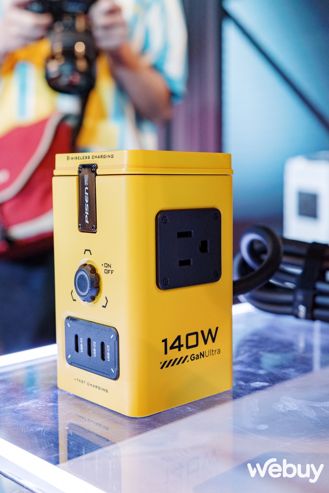 Ra mắt trạm sạc đa năng Aurora GaNUltra: Cấp điện cho mọi đồ chơi công nghệ, công suất đến 140W- Ảnh 2. Ra mắt trạm sạc đa năng Aurora GaNUltra: Cấp điện cho mọi đồ chơi công nghệ, công suất đến 140W- Ảnh 2.