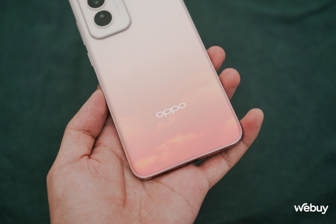 Chính thức ra mắt OPPO Reno12 series: Smartphone thiết kế đẹp, chụp ảnh AI cực chất cho giới trẻ, giá từ 9,49 triệu đồng- Ảnh 10. Chính thức ra mắt OPPO Reno12 series: Smartphone thiết kế đẹp, chụp ảnh AI cực chất cho giới trẻ, giá từ 9,49 triệu đồng- Ảnh 10.