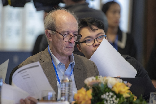 Ngắm các tác phẩm trưng bày tại Triển lãm Hành động vì cộng đồng - sự kiện đặc biệt, lần đầu tiên ở Việt Nam- Ảnh 19. Ngắm các tác phẩm trưng bày tại Triển lãm Hành động vì cộng đồng - sự kiện đặc biệt, lần đầu tiên ở Việt Nam- Ảnh 19.