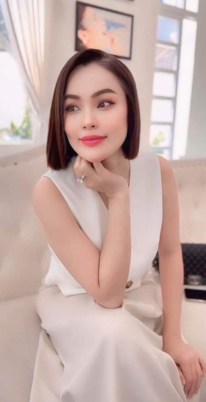 Hoa hậu quỳ gối rửa chân cho chồng sau 2 năm ly hôn: Tuyên bố đãi 1.000 bàn nếu cưới được Vũ Luân- Ảnh 4.