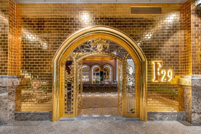 Đại gia Đường "bia": Từ người đạp xích lô đến cơ ngơi nghìn tỷ và chuyện DN nợ lương nhân viên, bị siết nợ- Ảnh 5. Đại gia Đường "bia": Từ người đạp xích lô đến cơ ngơi nghìn tỷ và chuyện DN nợ lương nhân viên, bị siết nợ- Ảnh 5.