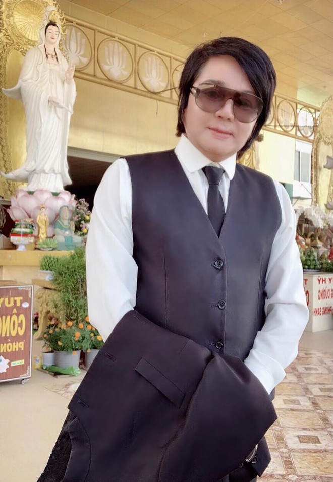 "Vua cải lương" Việt Nam: Đường tình lận đận, ly hôn vợ 2 nối lại với vợ đầu, sinh thêm 2 con- Ảnh 6. "Vua cải lương" Việt Nam: Đường tình lận đận, ly hôn vợ 2 nối lại với vợ đầu, sinh thêm 2 con- Ảnh 6.