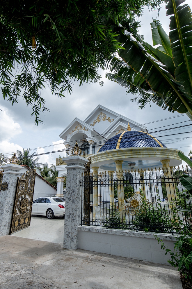 Cận cảnh biệt thự hơn 10 tỷ, rộng hàng trăm mét vuông hoa hậu Phan Thị Mơ tặng ba mẹ- Ảnh 7. Cận cảnh biệt thự hơn 10 tỷ, rộng hàng trăm mét vuông hoa hậu Phan Thị Mơ tặng ba mẹ- Ảnh 7.