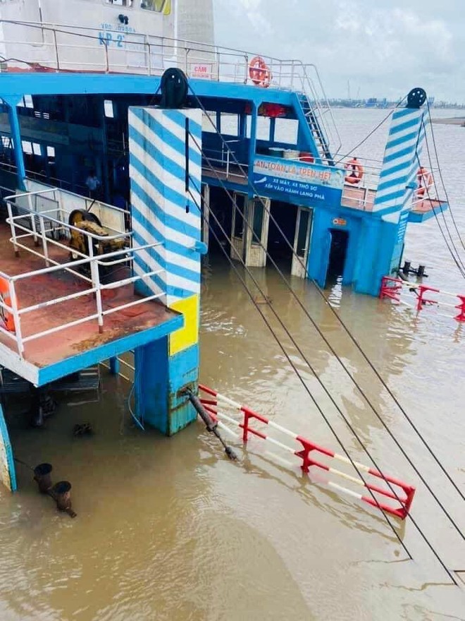 Thực hư thông tin chìm phà chở khách ra đảo Cát Bà- Ảnh 2. Thực hư thông tin chìm phà chở khách ra đảo Cát Bà- Ảnh 2.