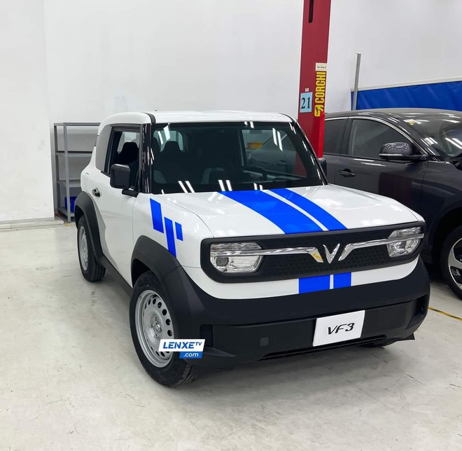 1001 ý tưởng độ VinFast VF 3 của CĐM Việt: Dán đề can màu chưa đủ, độ cả bán tải, mui trần, limousine- Ảnh 2. 1001 ý tưởng độ VinFast VF 3 của CĐM Việt: Dán đề can màu chưa đủ, độ cả bán tải, mui trần, limousine- Ảnh 2.