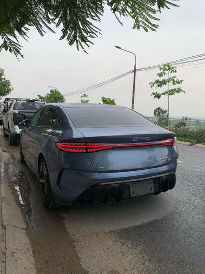 Đi 100.000km, chủ ô tô Trung Quốc ở VN nhận xét: Xe vẫn ổn, chỉ cần thay dầu, đi 10 năm nữa không vấn đề- Ảnh 6. Đi 100.000km, chủ ô tô Trung Quốc ở VN nhận xét: Xe vẫn ổn, chỉ cần thay dầu, đi 10 năm nữa không vấn đề- Ảnh 6.