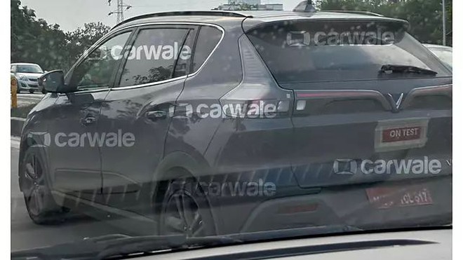 VinFast VF e34 đã lăn bánh tại thị trường ô tô lớn thứ 3 thế giới- Ảnh 3. VinFast VF e34 đã lăn bánh tại thị trường ô tô lớn thứ 3 thế giới- Ảnh 3.