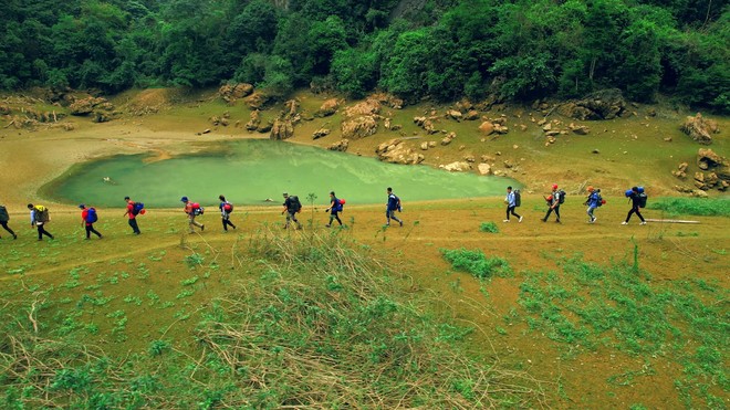 Phát hiện thung lũng hoang sơ cách Hà Nội hơn 100km, du khách ví như "kỳ quan thiên nhiên ẩn trong rừng"- Ảnh 3. Phát hiện thung lũng hoang sơ cách Hà Nội hơn 100km, du khách ví như "kỳ quan thiên nhiên ẩn trong rừng"- Ảnh 3.