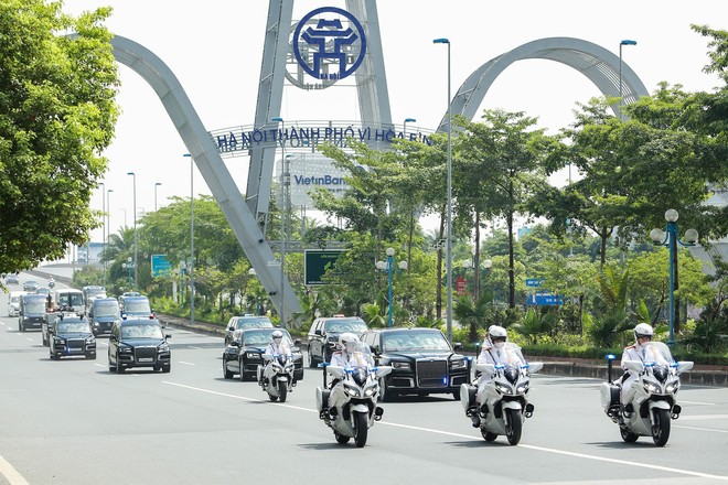 Sức mạnh đặc biệt của đoàn siêu mô tô đặc chủng Cảnh vệ Việt Nam tháp tùng Tổng thống Putin ở Hà Nội- Ảnh 3. Sức mạnh đặc biệt của đoàn siêu mô tô đặc chủng Cảnh vệ Việt Nam tháp tùng Tổng thống Putin ở Hà Nội- Ảnh 3.