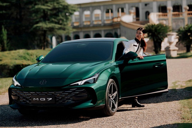 Đối thủ 'cứng' của Toyota Camry sắp về: Đẹp như Porsche, động cơ hơn 400Nm, giá khoảng 700 triệu- Ảnh 4. Đối thủ 'cứng' của Toyota Camry sắp về: Đẹp như Porsche, động cơ hơn 400Nm, giá khoảng 700 triệu- Ảnh 4.