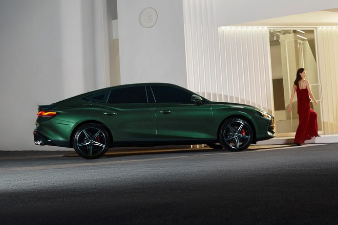 Đối thủ 'cứng' của Toyota Camry sắp về: Đẹp như Porsche, động cơ hơn 400Nm, giá khoảng 700 triệu- Ảnh 7. Đối thủ 'cứng' của Toyota Camry sắp về: Đẹp như Porsche, động cơ hơn 400Nm, giá khoảng 700 triệu- Ảnh 7.