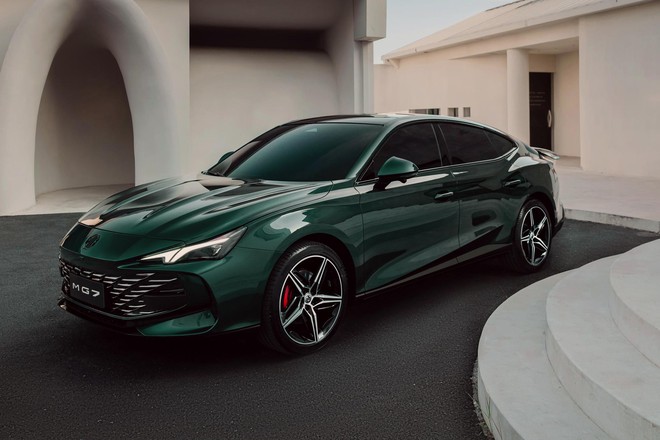 Đối thủ 'cứng' của Toyota Camry sắp về: Đẹp như Porsche, động cơ hơn 400Nm, giá khoảng 700 triệu- Ảnh 10. Đối thủ 'cứng' của Toyota Camry sắp về: Đẹp như Porsche, động cơ hơn 400Nm, giá khoảng 700 triệu- Ảnh 10.