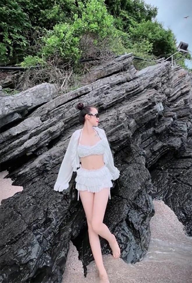 Hot girl Thái Nguyên lái xe tải 30 tấn, một mình là nữ đi họp mặt hội lái xe với 200 người đàn ông- Ảnh 7. Hot girl Thái Nguyên lái xe tải 30 tấn, một mình là nữ đi họp mặt hội lái xe với 200 người đàn ông- Ảnh 7.