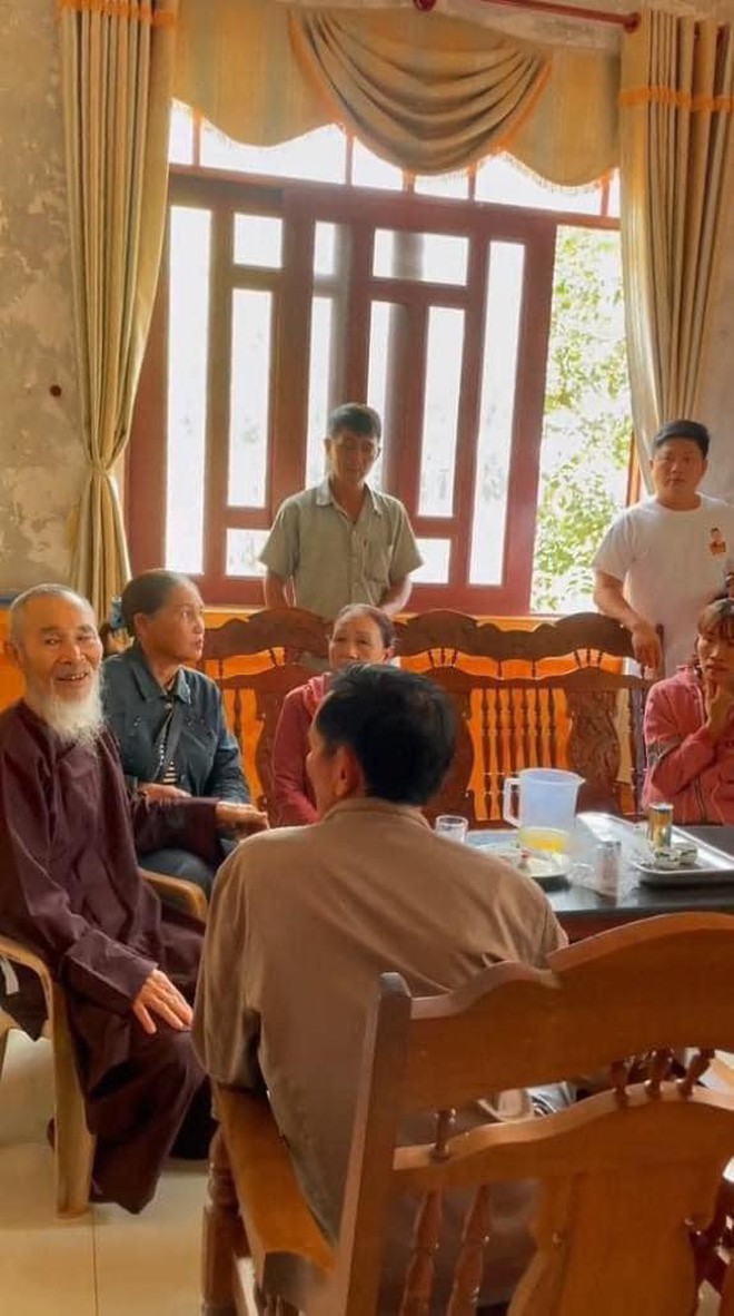 Rộ tin giá đất quanh nhà ông Thích Minh Tuệ tăng "chóng mặt": Chính quyền xã vào cuộc- Ảnh 3. Rộ tin giá đất quanh nhà ông Thích Minh Tuệ tăng "chóng mặt": Chính quyền xã vào cuộc- Ảnh 3.