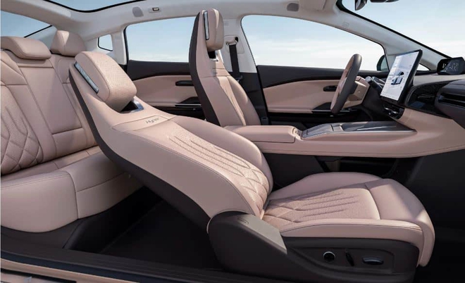 Hãng xe Trung Quốc vào Việt Nam vừa mở bán sedan chạy điện mới, đấu Camry bằng giá Altis, đi 710km/sạc- Ảnh 8. Hãng xe Trung Quốc vào Việt Nam vừa mở bán sedan chạy điện mới, đấu Camry bằng giá Altis, đi 710km/sạc- Ảnh 8.