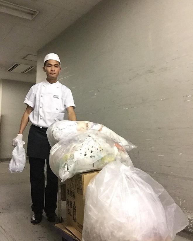 Cậu bé nghèo mồ côi nhận tin nhắn bất ngờ từ thầy giáo, số phận thay đổi sau 10 năm- Ảnh 6. Cậu bé nghèo mồ côi nhận tin nhắn bất ngờ từ thầy giáo, số phận thay đổi sau 10 năm- Ảnh 6.