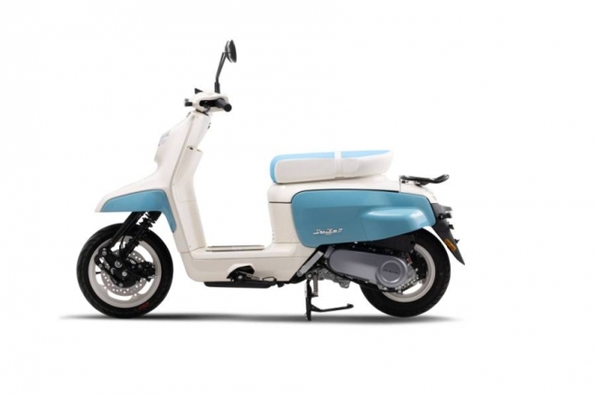 Bản sao 'huyền thoại' Honda Julio: Cực cá tính, xịn xò hơn Air Blade, ABS 2 kênh, giá chỉ 30 triệu đồng- Ảnh 1. Bản sao 'huyền thoại' Honda Julio: Cực cá tính, xịn xò hơn Air Blade, ABS 2 kênh, giá chỉ 30 triệu đồng- Ảnh 1.