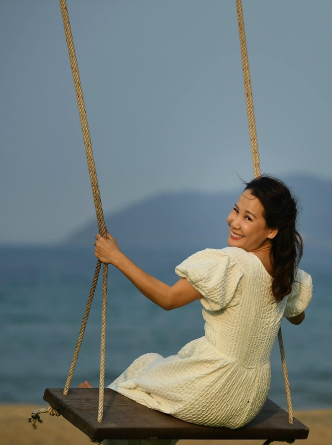 Nữ nghệ sĩ Việt nổi tiếng: U50 độc thân, vẫn chờ "thần tình yêu" gõ cửa, không ngại người kém tuổi- Ảnh 7. Nữ nghệ sĩ Việt nổi tiếng: U50 độc thân, vẫn chờ "thần tình yêu" gõ cửa, không ngại người kém tuổi- Ảnh 7.