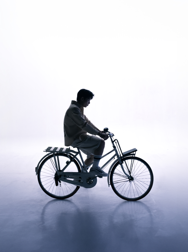 Quân A.P gây bất ngờ với "Dắt em đi khỏi đây"- Ảnh 3. Quân A.P gây bất ngờ với "Dắt em đi khỏi đây"- Ảnh 3.