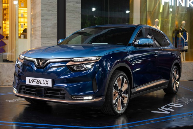 Lộ diện VinFast VF 8 Lux Hỏa Long Độc Bản: Chưa đến 1.000 người có được, 'mạ vàng' nhiều chi tiết- Ảnh 1. Lộ diện VinFast VF 8 Lux Hỏa Long Độc Bản: Chưa đến 1.000 người có được, 'mạ vàng' nhiều chi tiết- Ảnh 1.