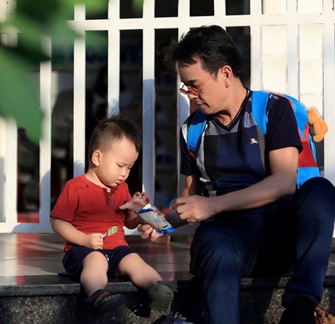 Loạt nghệ sĩ Việt cưới vợ ở tuổi U50, U60, U70 nhưng cô nào cũng xinh xắn, hôn nhân viên mãn- Ảnh 3. Loạt nghệ sĩ Việt cưới vợ ở tuổi U50, U60, U70 nhưng cô nào cũng xinh xắn, hôn nhân viên mãn- Ảnh 3.