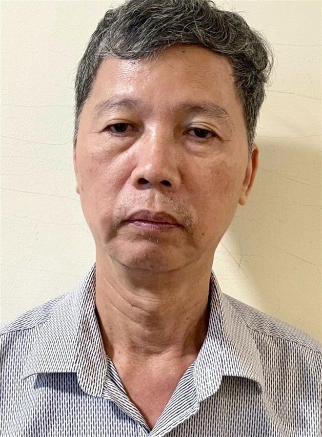 Bắt nguyên Thứ trưởng Bộ Tài nguyên và Môi trường Nguyễn Linh Ngọc- Ảnh 5. Bắt nguyên Thứ trưởng Bộ Tài nguyên và Môi trường Nguyễn Linh Ngọc- Ảnh 5.